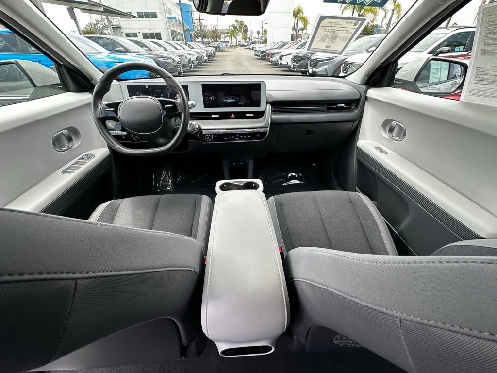 Used 2024 Gray Hyundai SEL image 19
