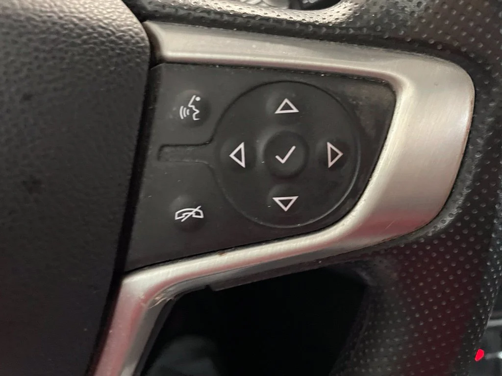 Used 2022 Black GMC SLE image 14
