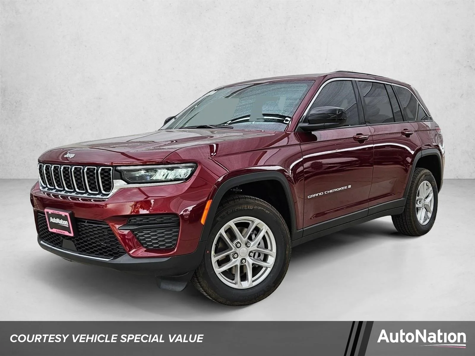 New 2026 Velvet Red Pearl-Coat Exterior Paint Jeep Laredo image 1