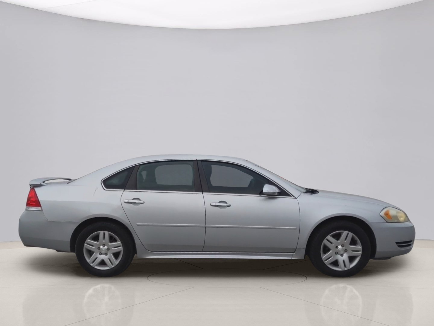 Used 2013 Silver Chevrolet LT image 6
