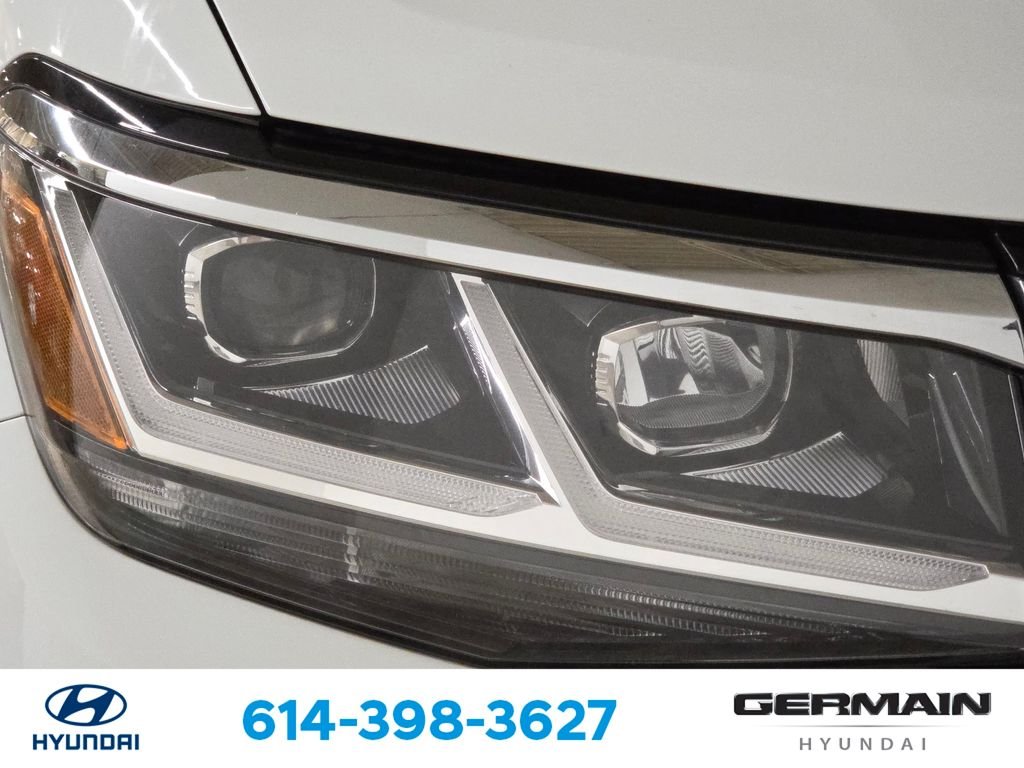 Used 2023 White Volkswagen 3.6L V6 SE w/Technology image 15