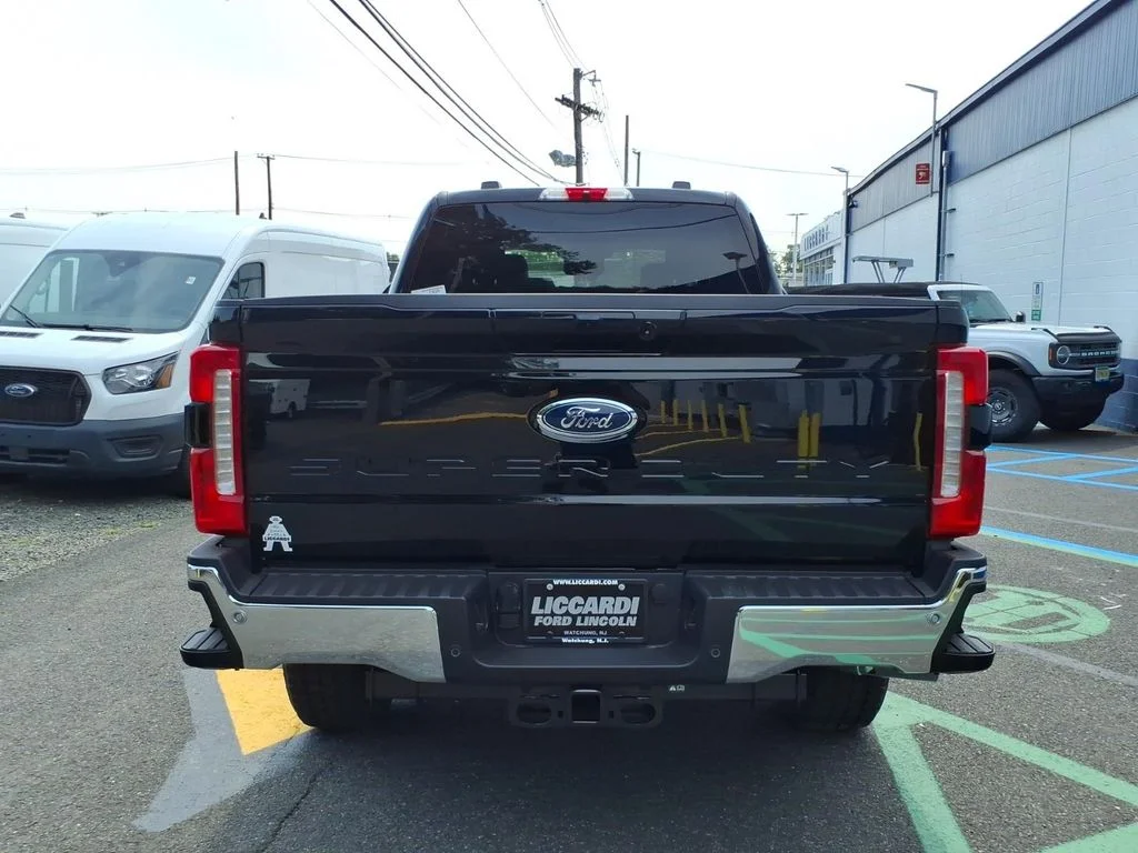 New 2026 Agate Black Metallic Ford F-250® Lariat® image 5