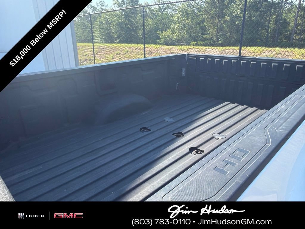 Used 2025 White Frost Tricoat GMC Denali Ultimate DRW image 8