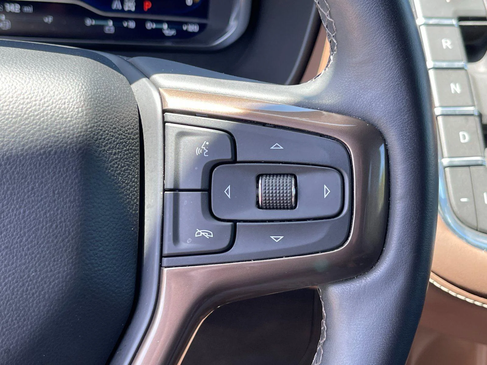 Used 2024 Iridescent Pearl Tricoat Chevrolet High Country image 20