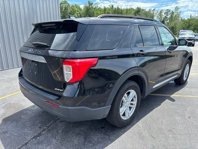 Used 2023 Black Metallic Ford XLT image 8