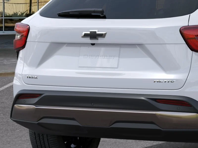 New 2026 Summit White Chevrolet ACTIV image 15