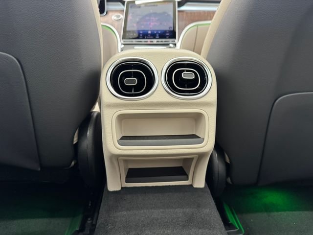 New 2026  Mercedes-Benz C 300 image 41