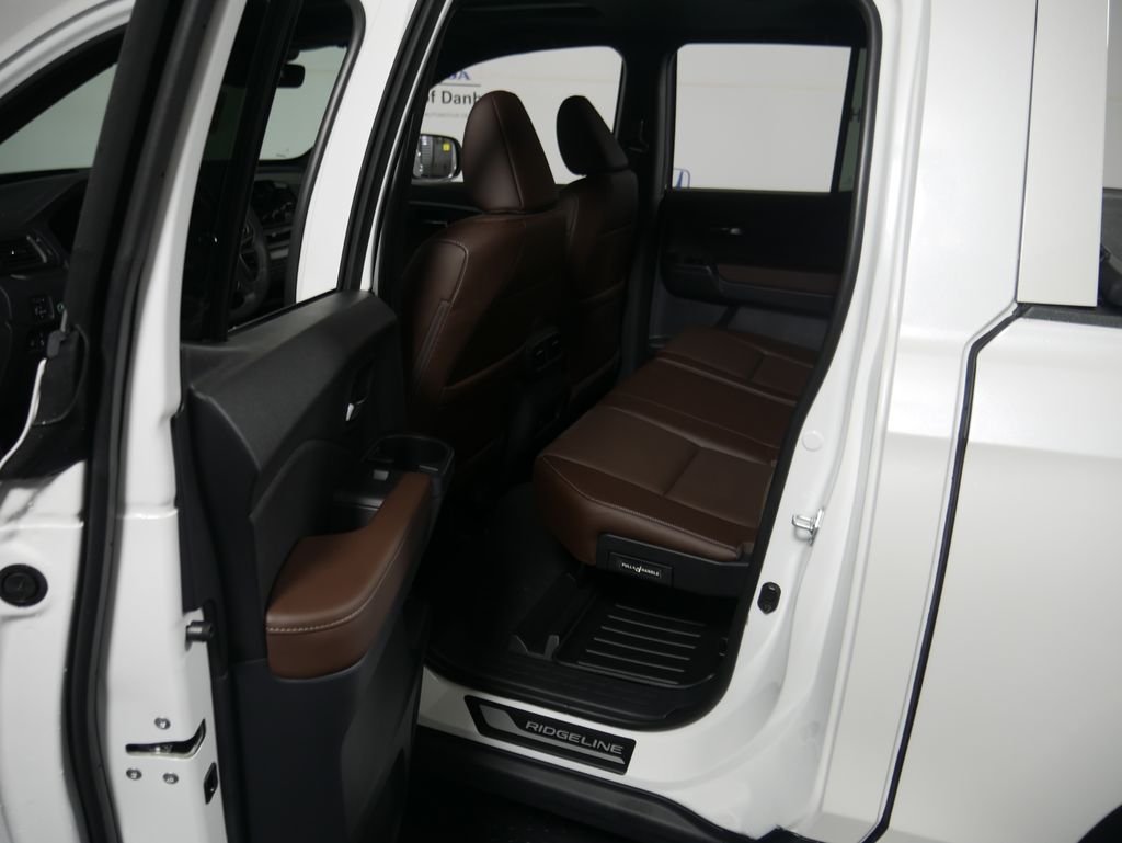 New 2026 Platinum White Pearl Honda RTL image 16