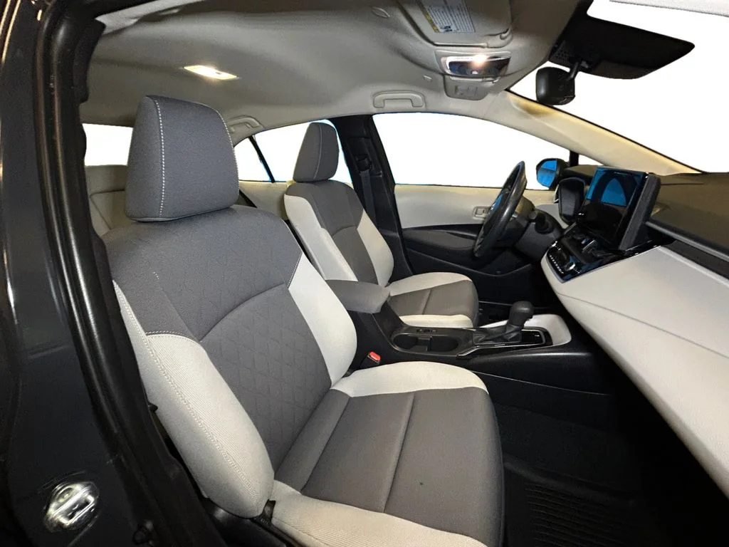 Used 2025 Underground Toyota LE image 15