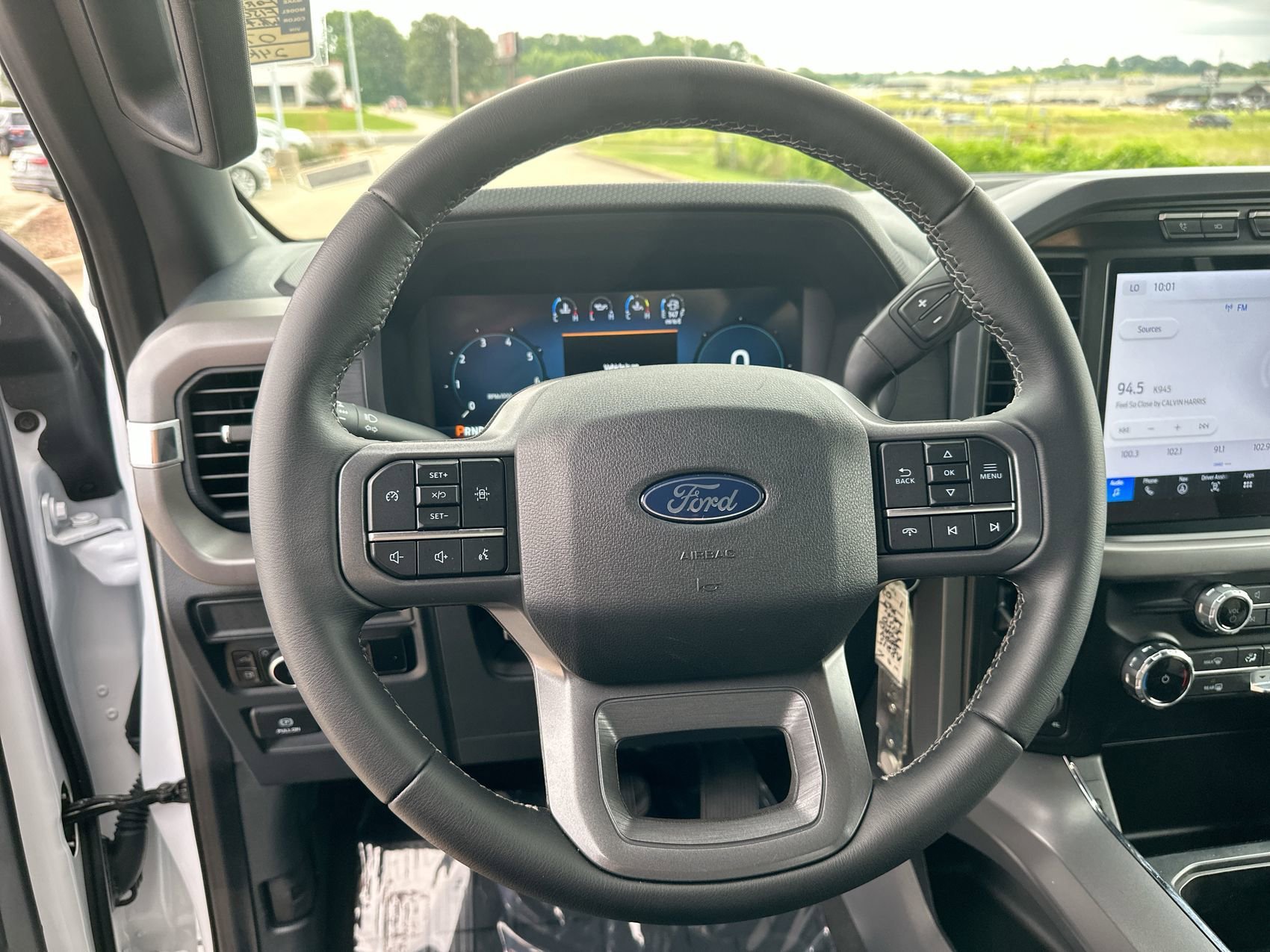 Used 2024 Oxford White Ford XLT image 26