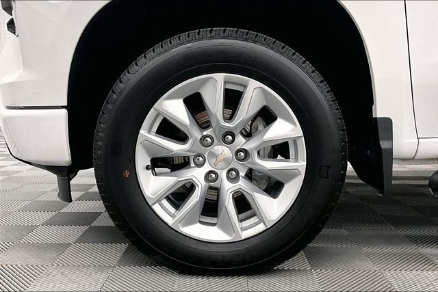Used 2024 Summit White Chevrolet Custom image 10
