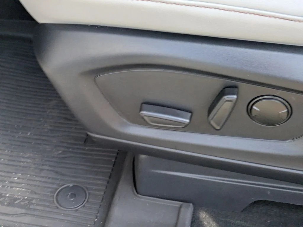 New 2026 Space White Metallic Ford Active image 22