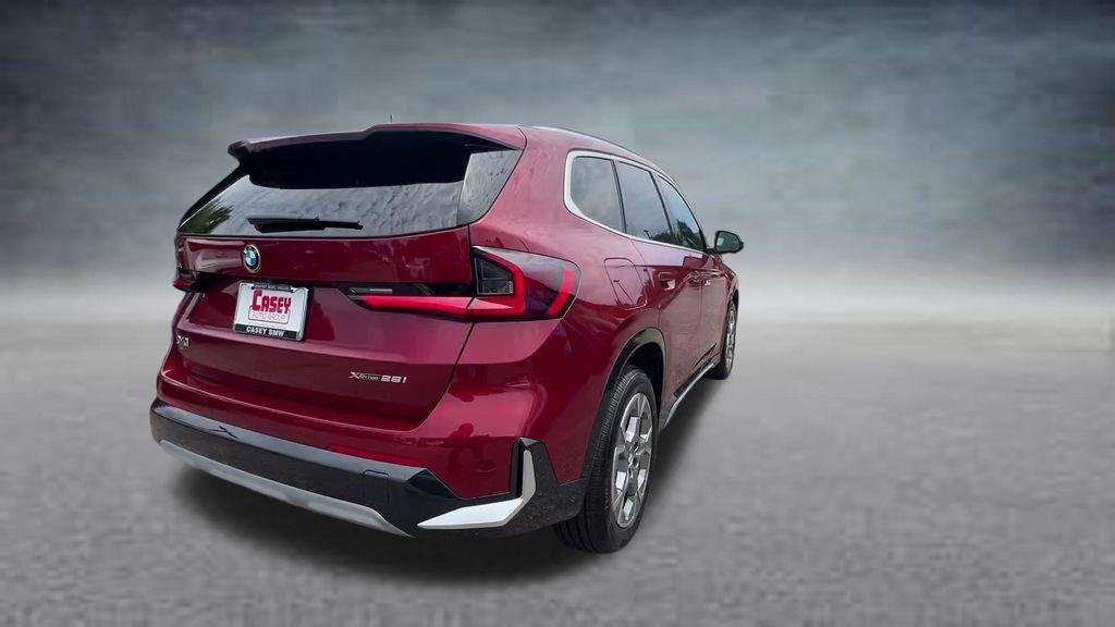 New 2026 Vegas Red Metallic BMW xDrive28i image 12