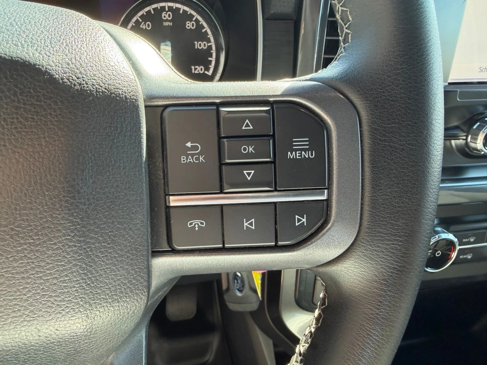 Used 2023 White Ford XLT image 17