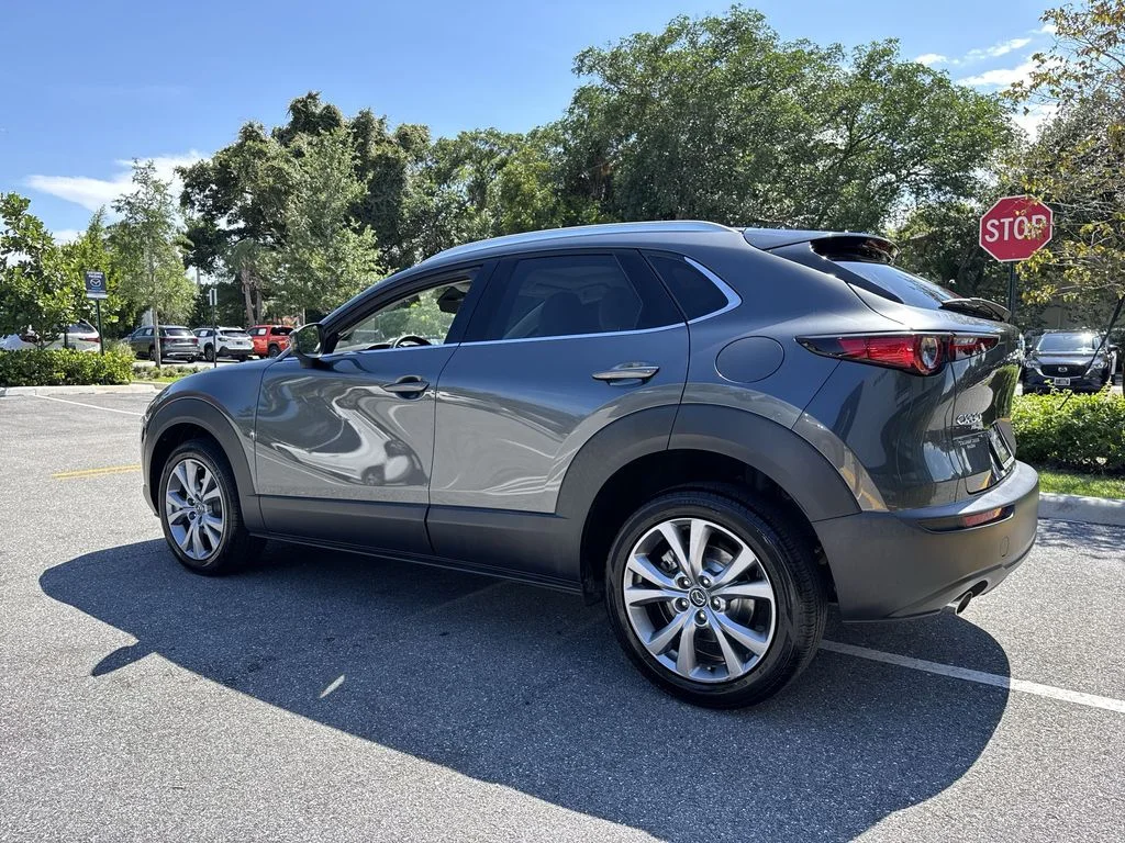 Used 2021 Machine Gray Metallic Mazda Premium image 26