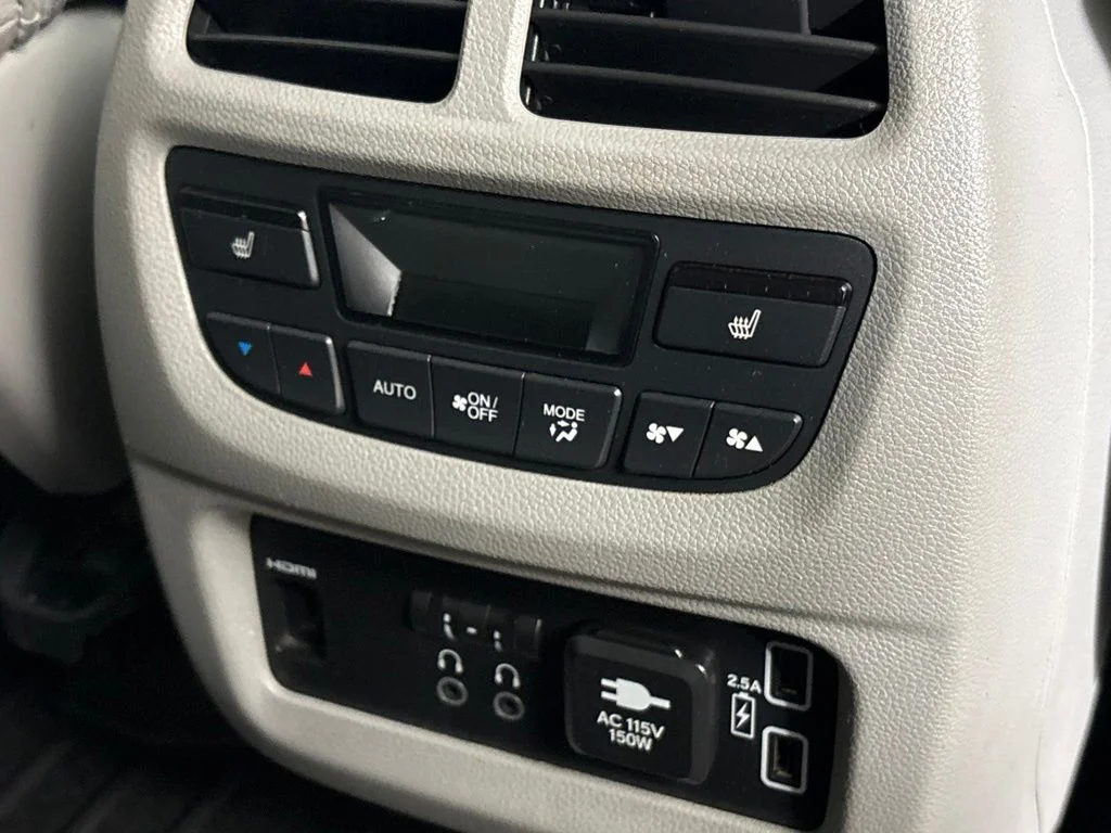 Used 2019 Blue Honda Touring image 24