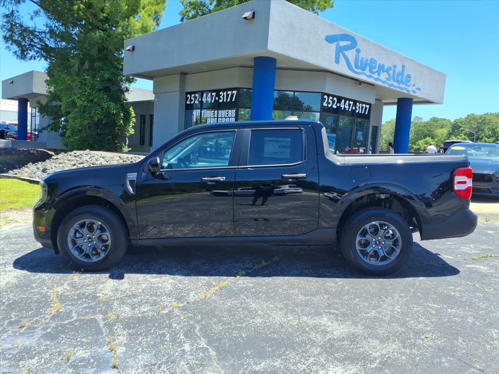 New 2026 Shadow Black Ford XLT image 6