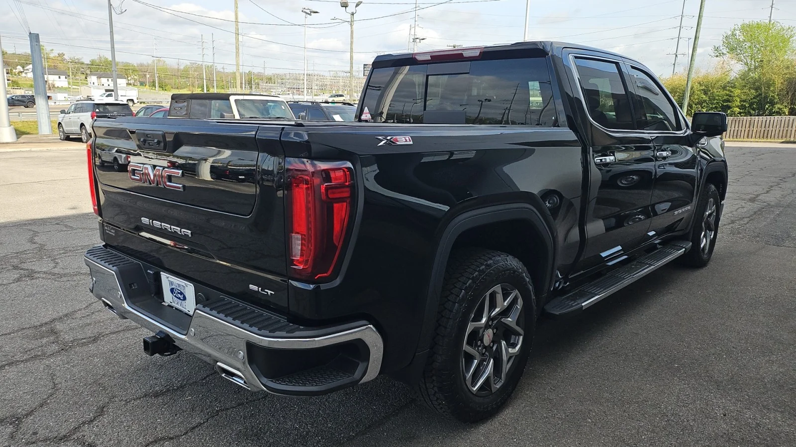 Used 2024 Black GMC SLT image 5