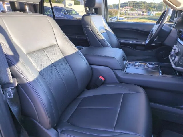 Used 2024 Black Ford XLT image 35