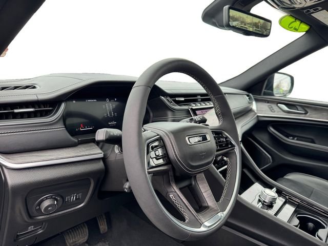 Used 2023 Black Jeep Overland image 11