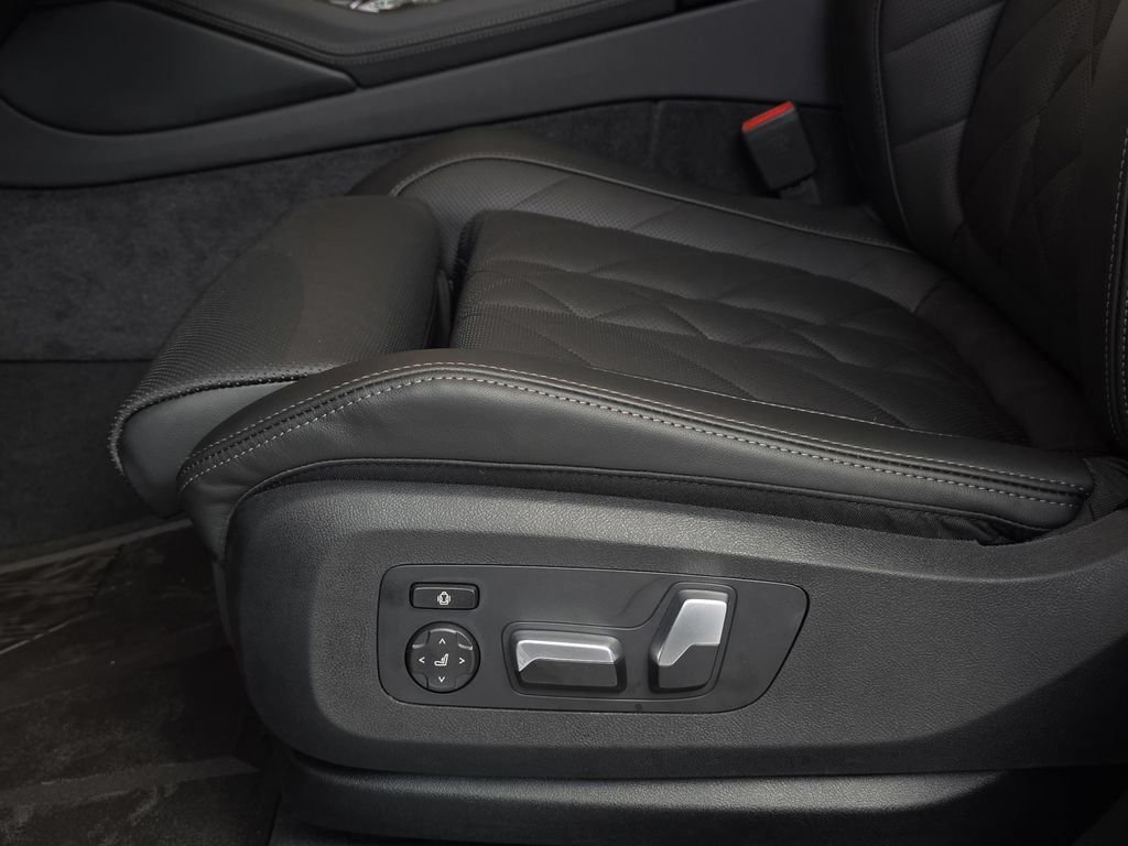 Used 2026 Brooklyn Grey Metallic BMW xDrive40i image 29