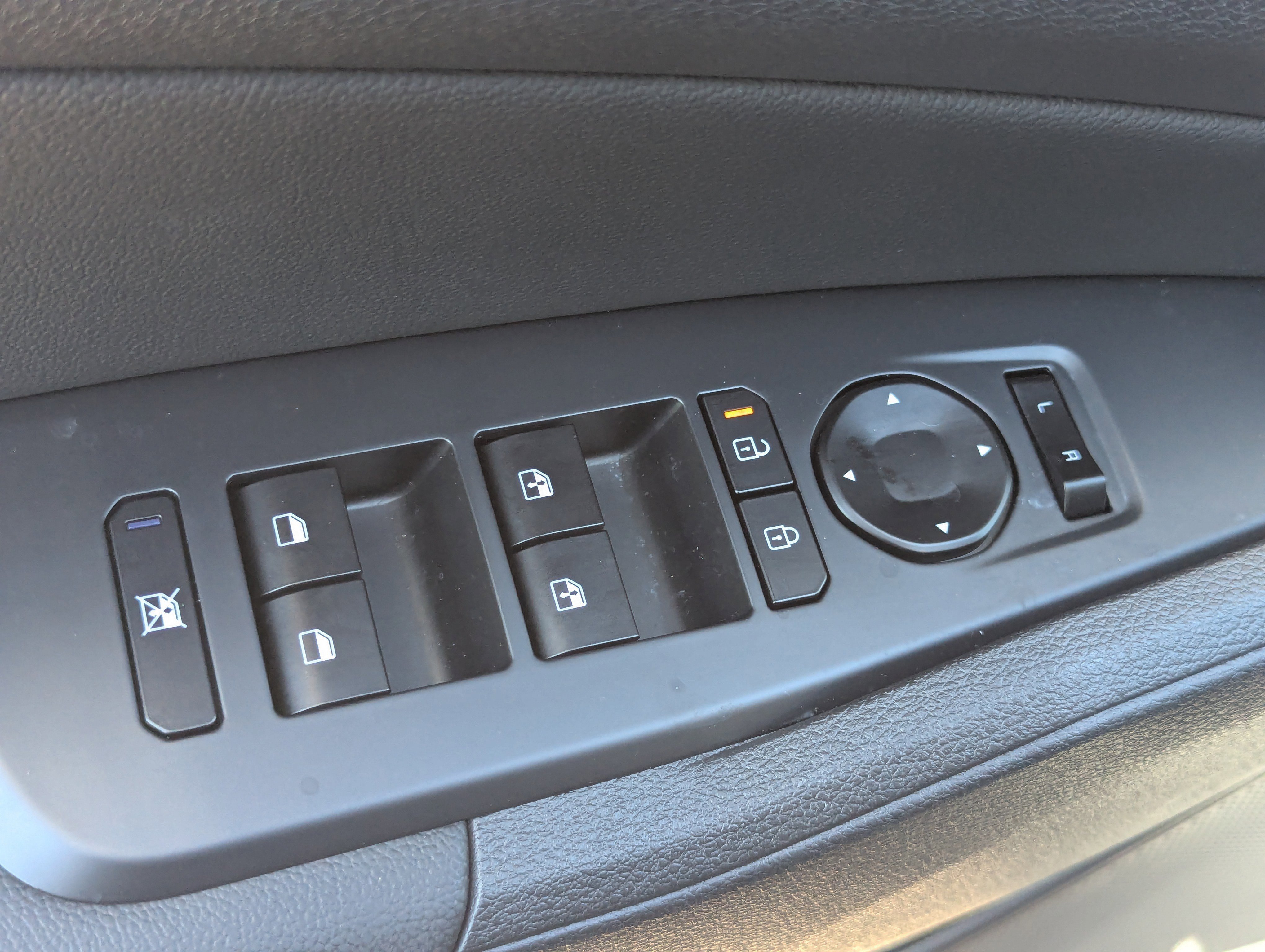 New 2026 Fusion Black Kia EX image 22