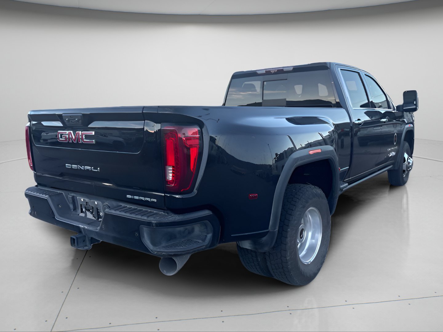 Certified Used 2023 Onyx Black GMC Denali image 5