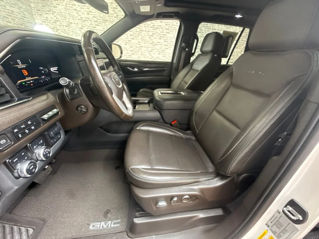 Used 2024 White GMC Denali image 26