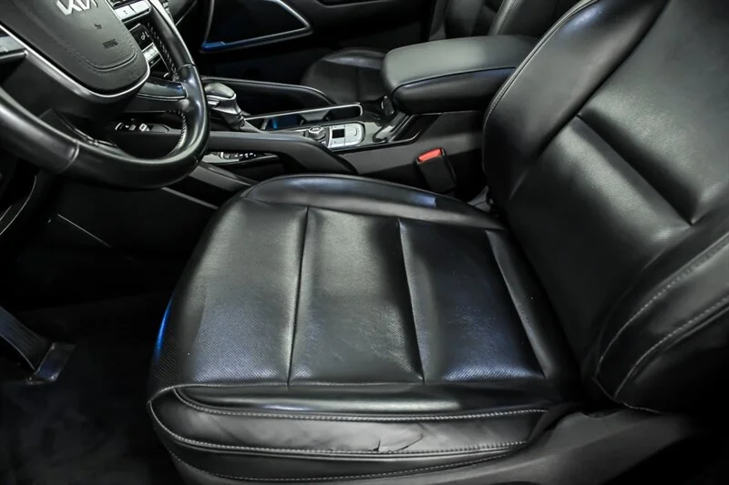 Used 2022 Dark Moss Kia S image 15