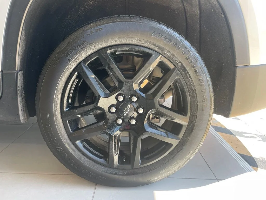 Used 2022 White Chevrolet LS image 18