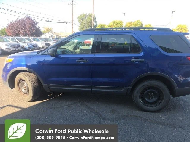 Used 2013 Blue Metallic Ford  image 1