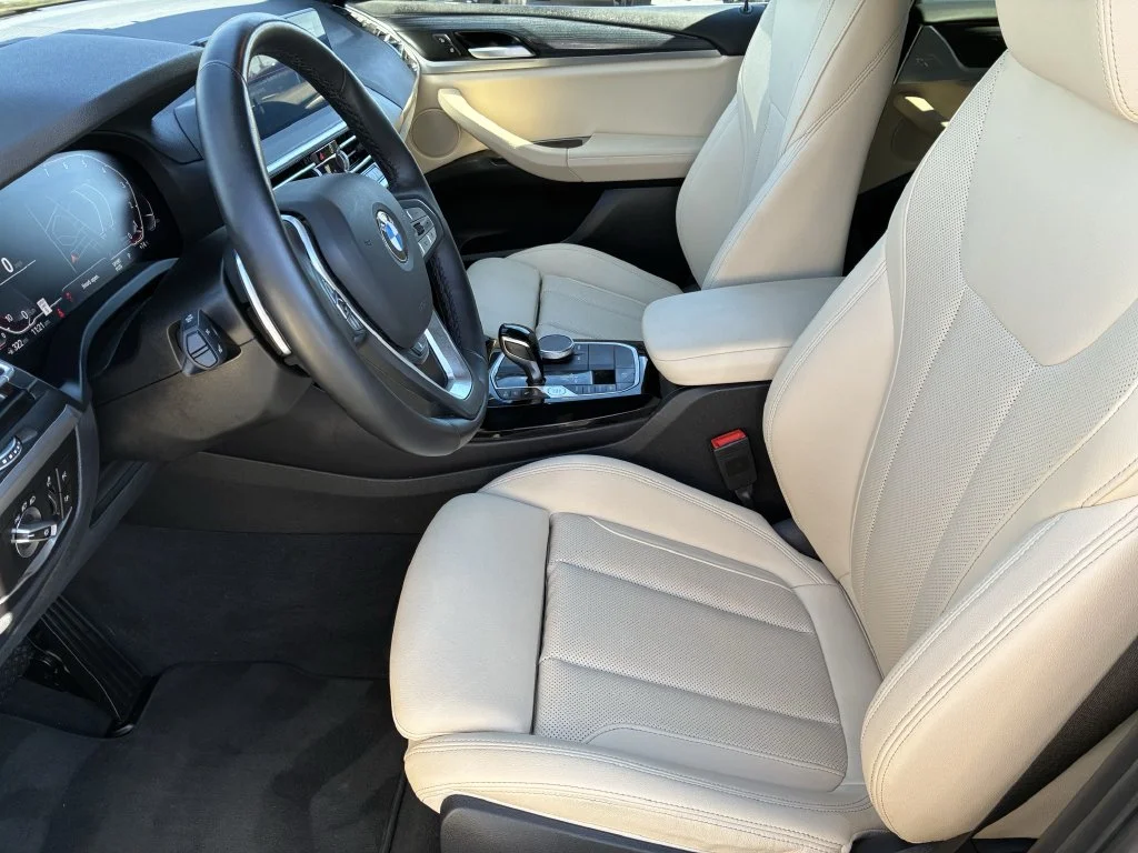 Used 2024 Black BMW xDrive30i image 12