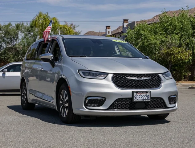 2023 Chrysler Pacifica Hybrid Limited