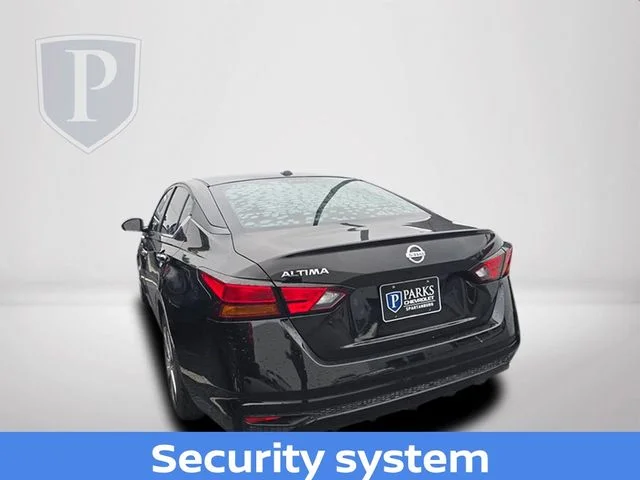 Used 2020 Black Nissan 2.5 S image 8