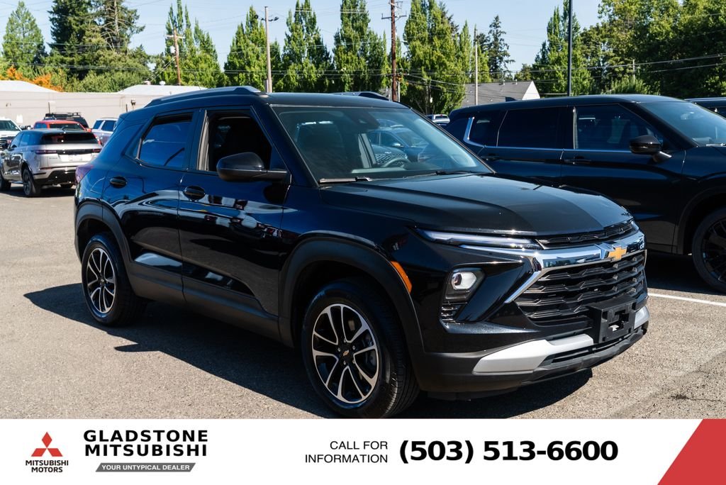 Used 2025 Black Metallic Chevrolet LT image 1