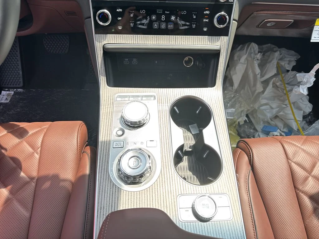 2025 GENESIS GV80 Prestige - Photo 32