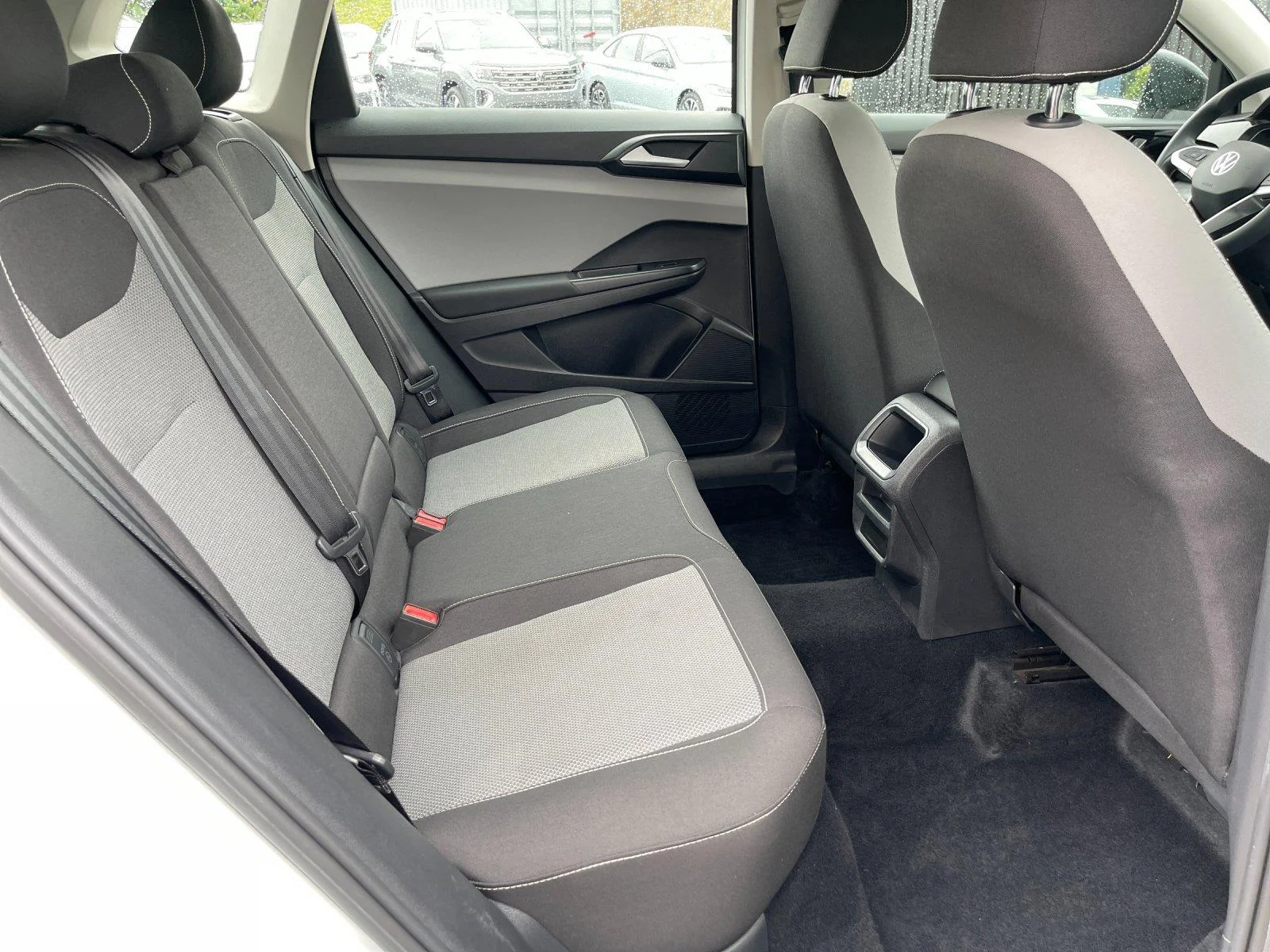 Used 2022 Pure White Volkswagen S image 35