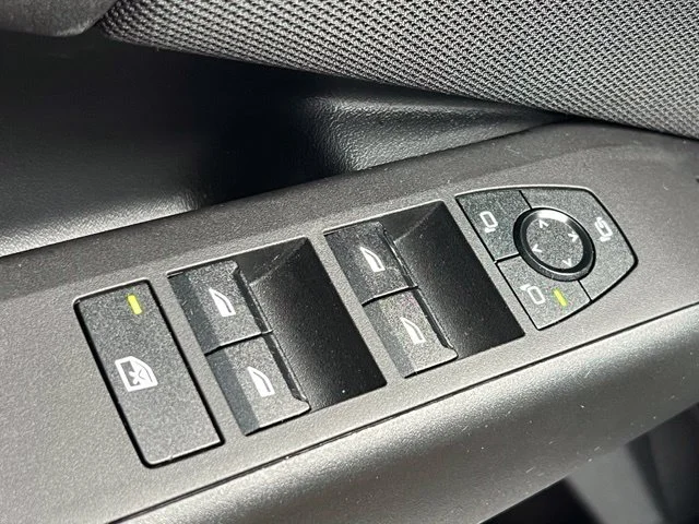 Used 2025 White BMW 30 xDrive image 31