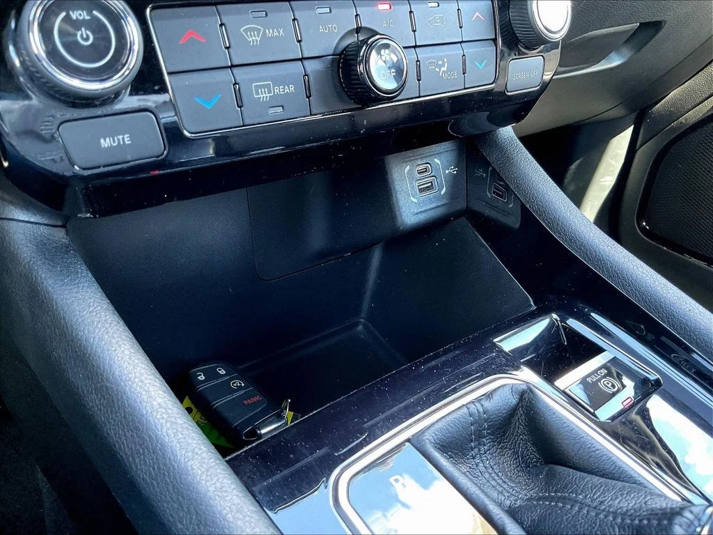 Used 2024 Gray Jeep Limited image 16