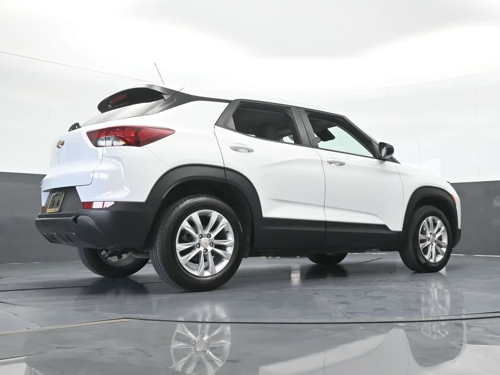 Used 2023 Summit White Chevrolet LS image 54