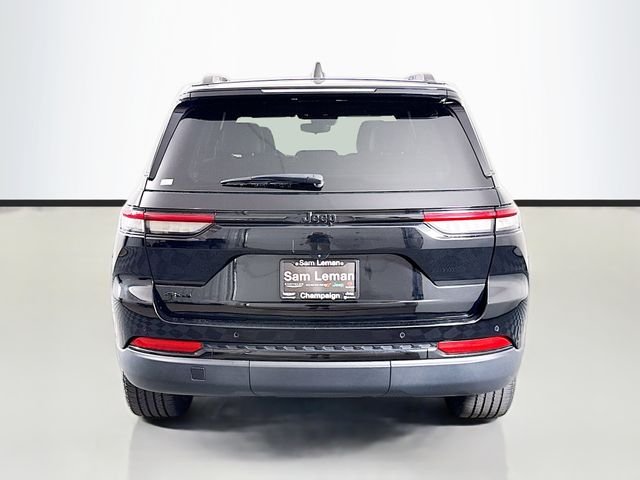 Used 2023 Black Jeep Altitude X image 6