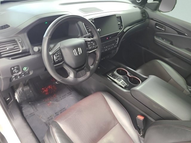 Certified Used 2024 Platinum White Pearl Honda AWD BLACK EDITION image 60