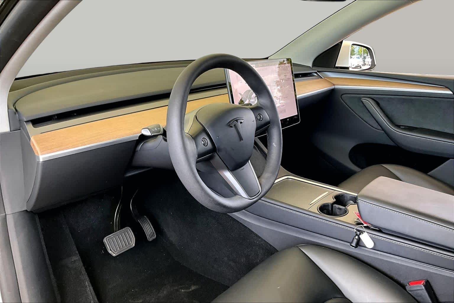 Used 2024 Pearl White Multi-Coat Tesla Long Range image 16