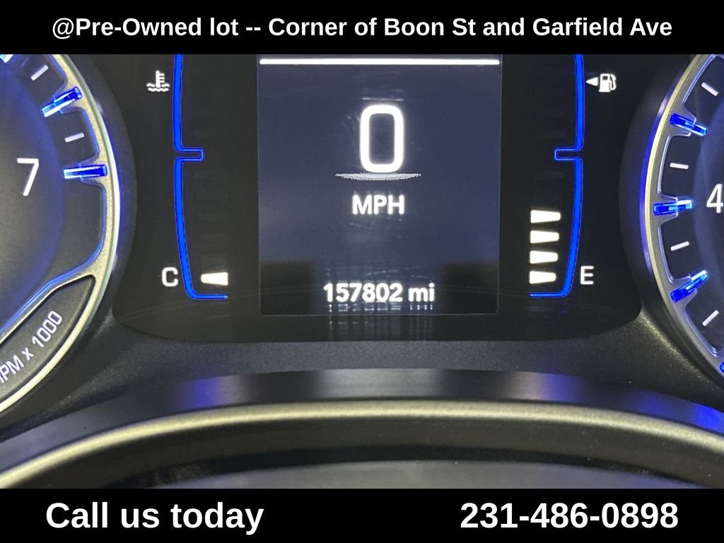 Used 2018 Gray Chrysler Touring L image 24