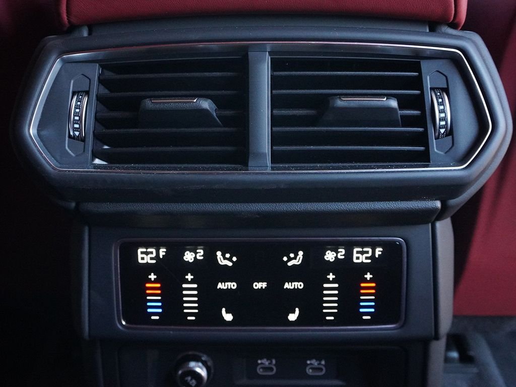 Used 2022 Black Lamborghini Base image 56