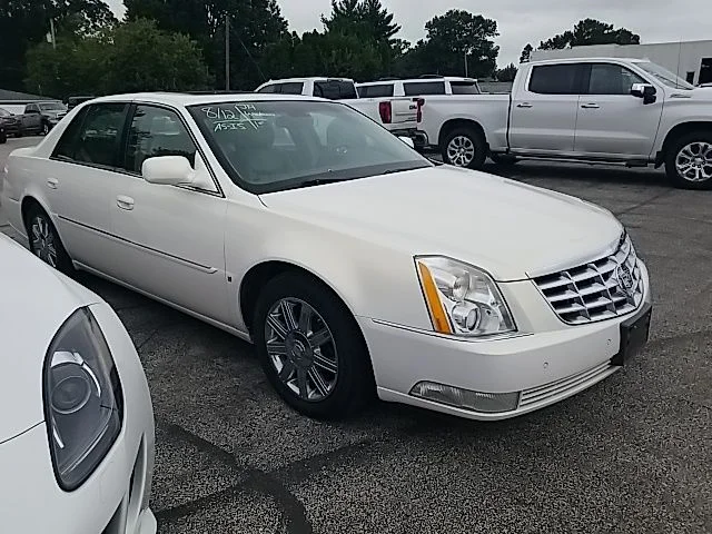 Used 2006 White Cadillac Base image 1