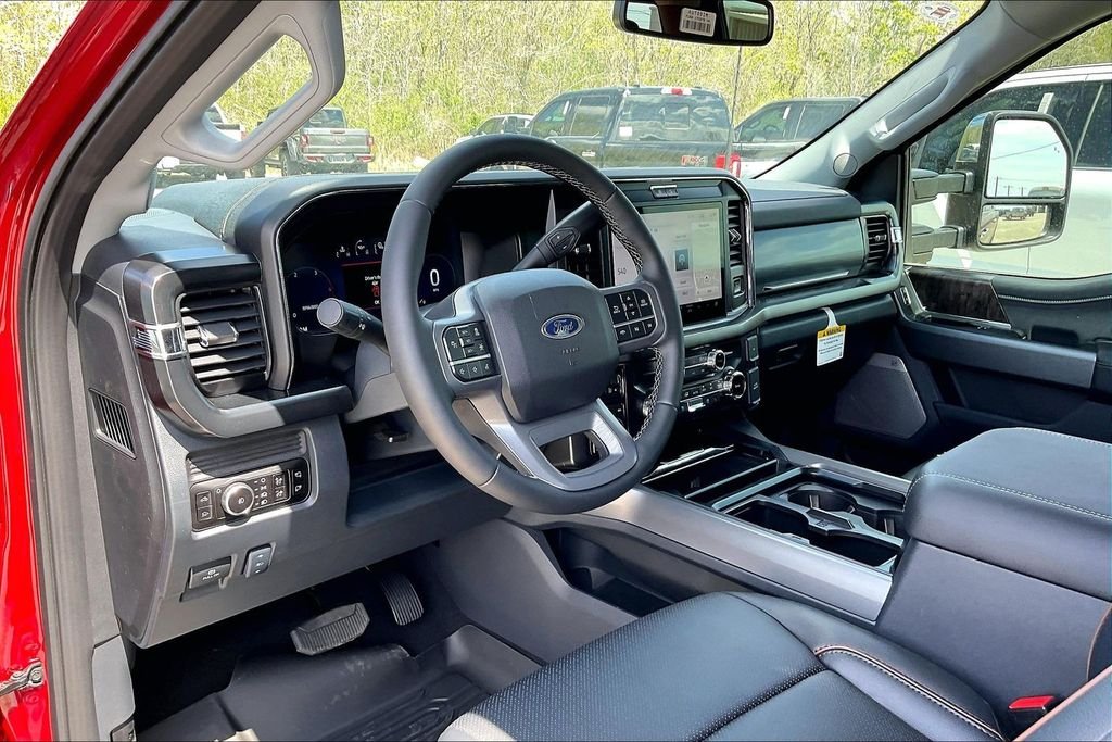 New 2026 Ford Super Duty F-250 Lariat 4D Crew Cab