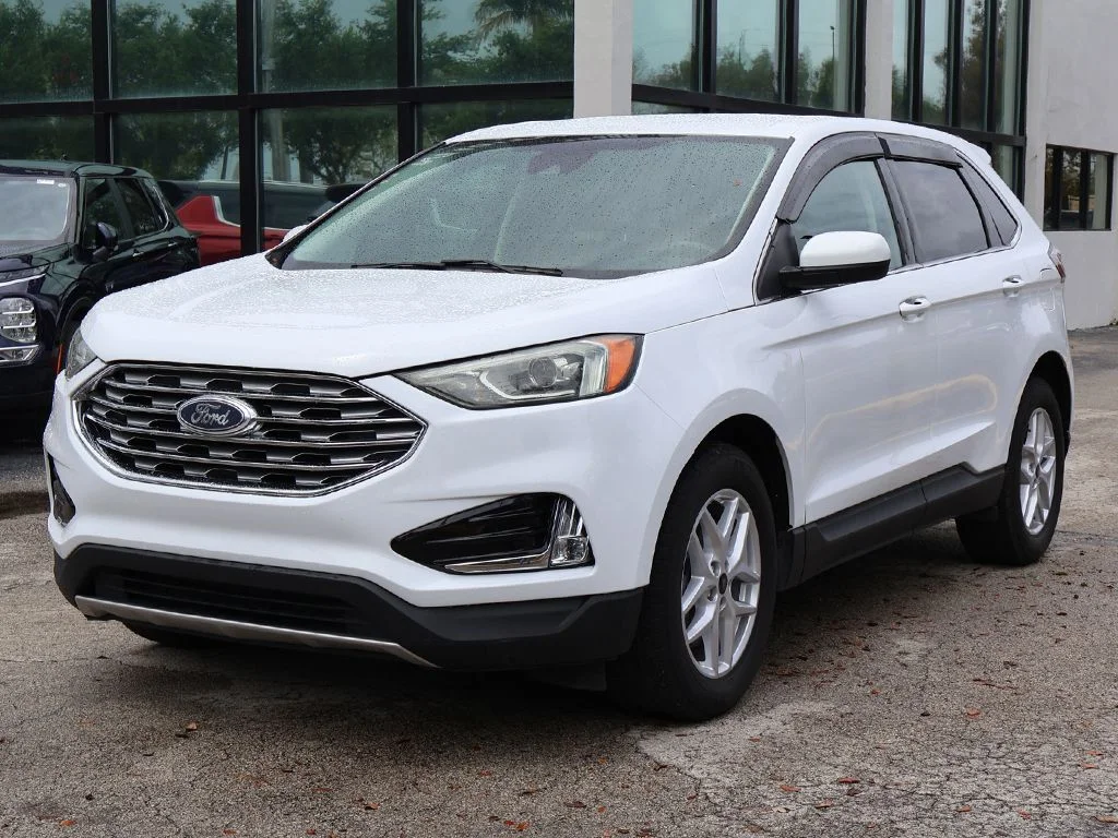 Used 2024 White Ford SEL image 8