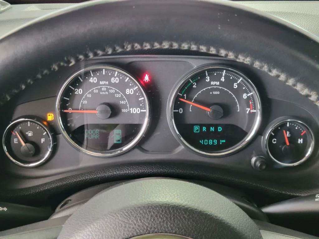 Used 2017 Gray Jeep Sport image 19