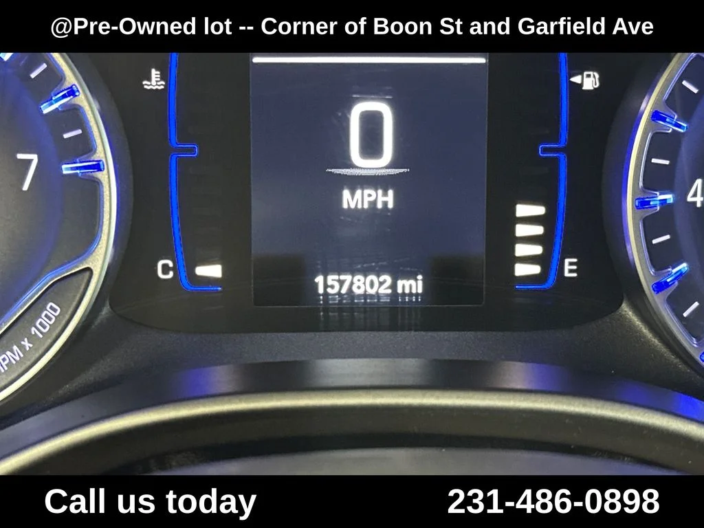 Used 2018 Gray Chrysler Touring L image 24